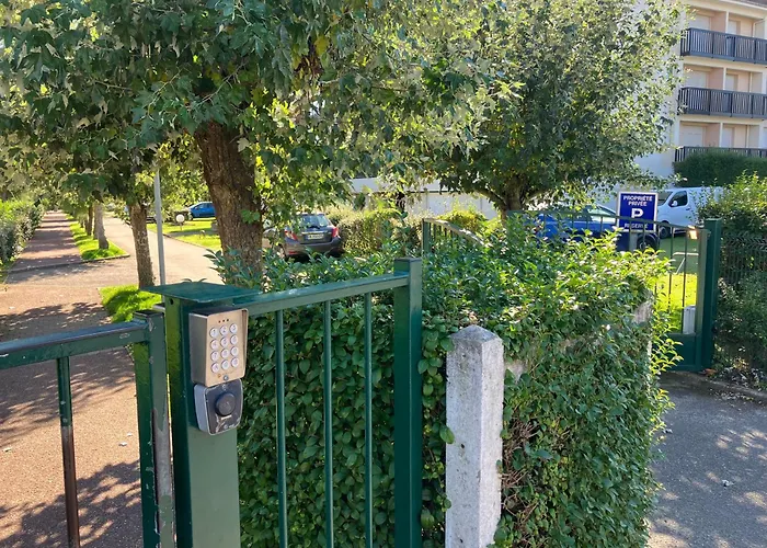 Neuf Beautiful 1-4 Pers Avec Parking Privé Et à 200 M Appartamento